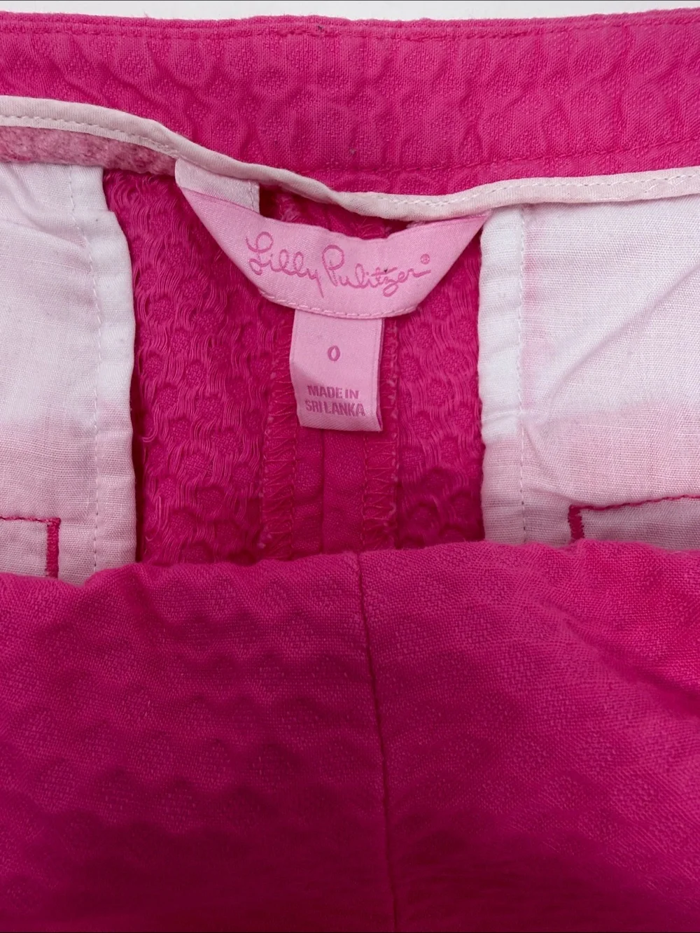 Lilly Pulitzer Bright Pink Textured Casual Shorts Size 0 Excellent Condition